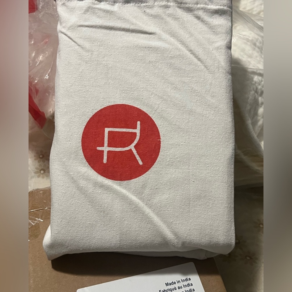 300 TC Cotton Pillow case Queen in White